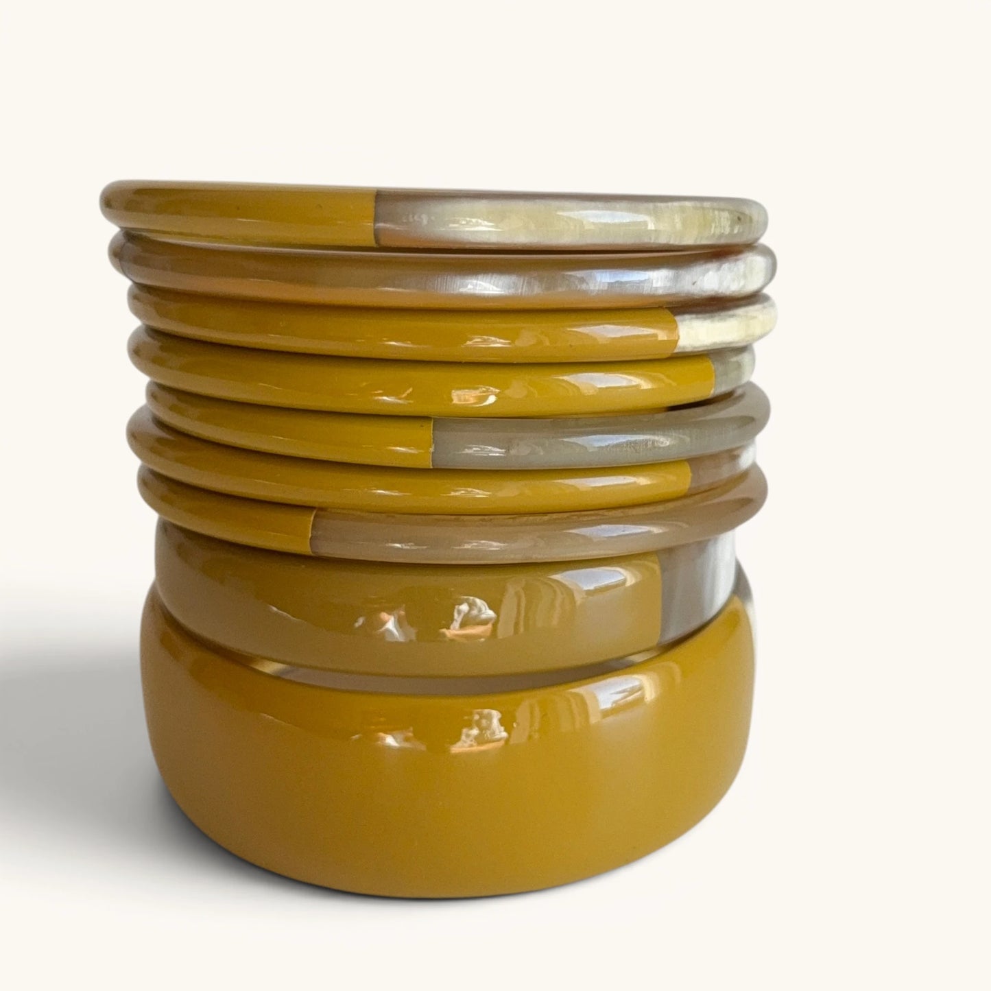 Jonc laqué en corne naturelle Olive | Chachadamour