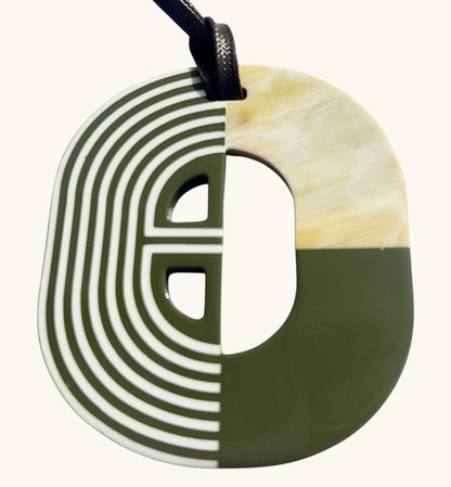 Pendentif en Corne Naturelle Kaki | Chachadamour